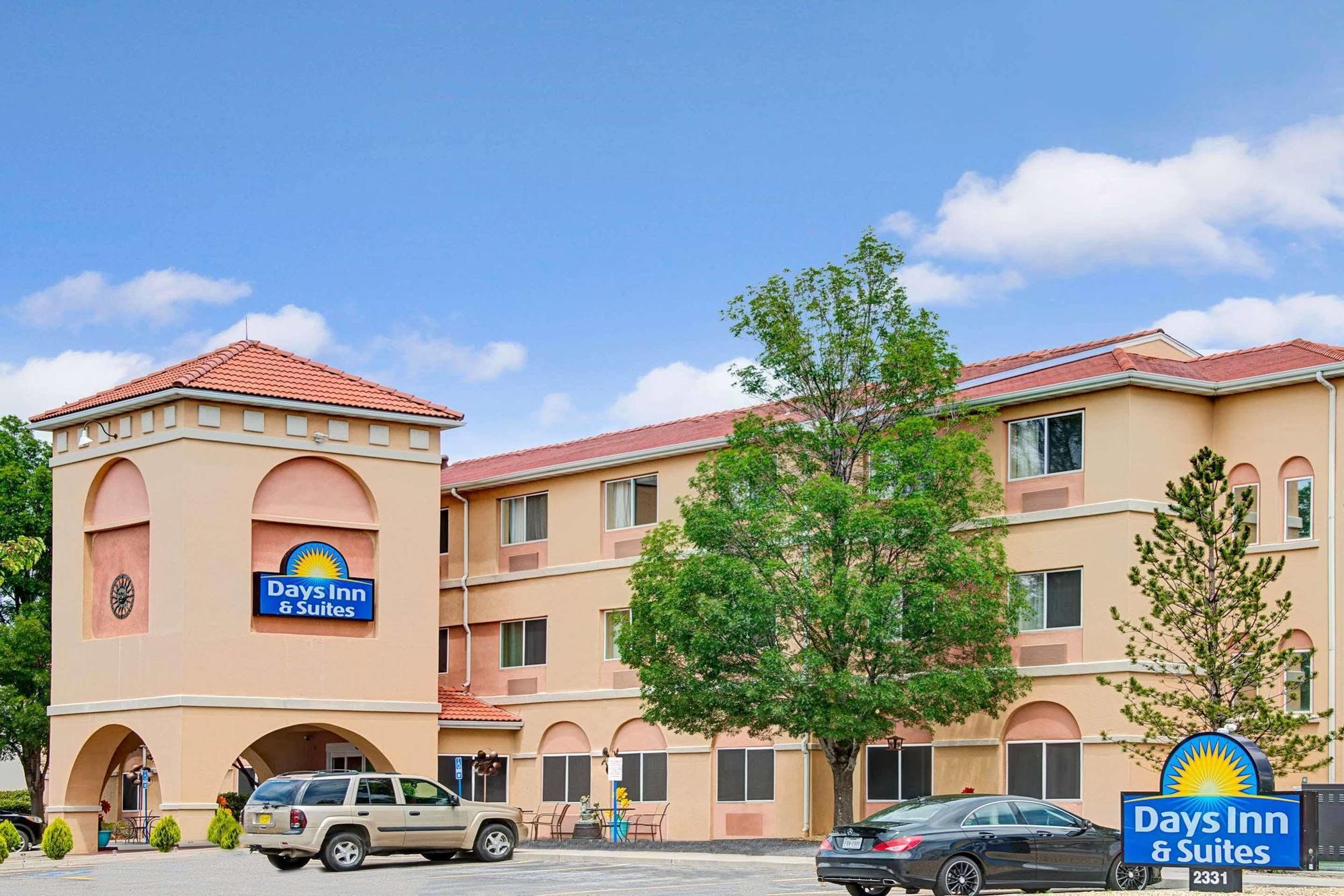 Days Inn & Suites By Wyndham Airport Альбукерке Экстерьер фото
